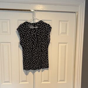 Karl Lagerfeld Black and White Sleeveless Top Zip Back lot5590